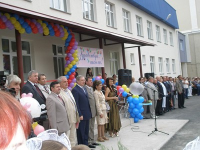 Школа номер 16 директор школы. Школа 109 Новосибирск. Школа 109 Омск. Директор 109 школы Новосибирск. Школа 109 Пермь.